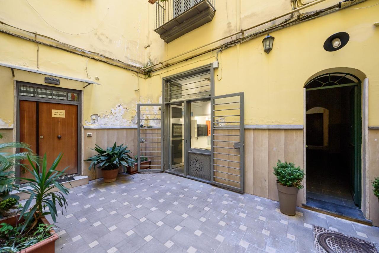 Riviera Di Chiaia 155 Naples Exterior photo